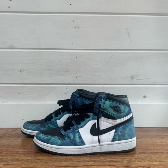 Women’s Air Jordan 1 Retro High ‘Tie Dye’, Size 7, great condition - Picture 1 of 6